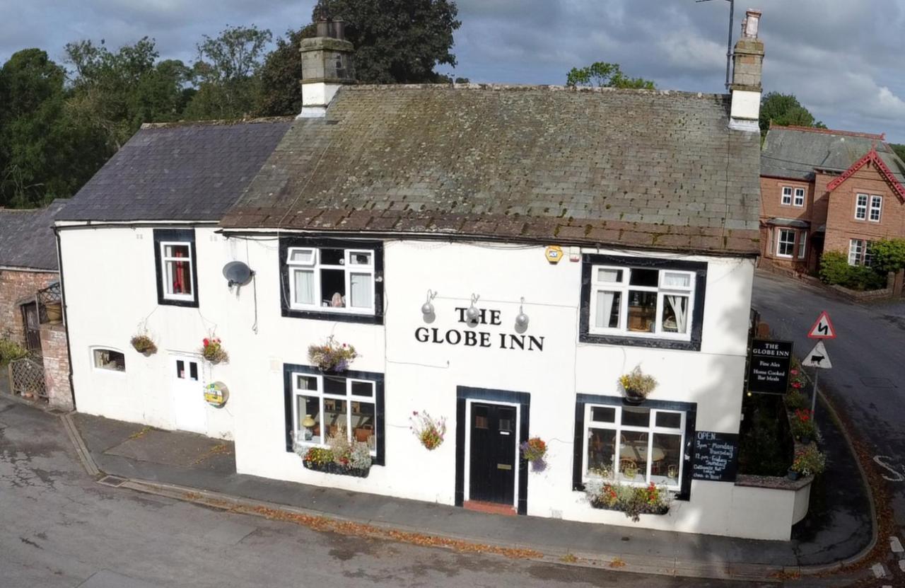 The Globe Inn Penrith Esterno foto