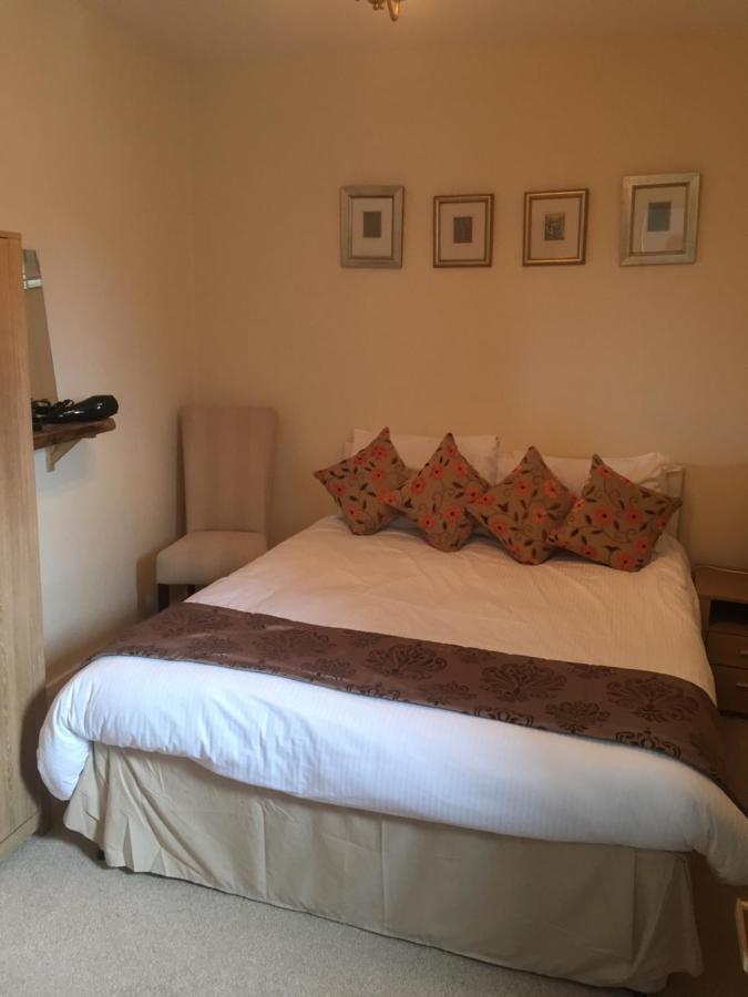 The Globe Inn Penrith Esterno foto